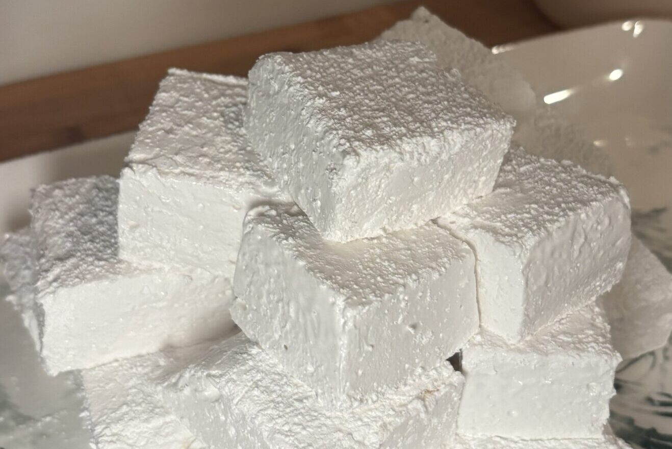 Soft & Fluffy Marshmallows